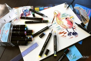 Набор профессиональных маркеров с кистью Artisticks Brush CASE в Travel-пенале, 48 цветов