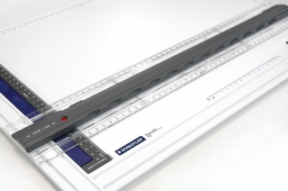 Чертежная доска Mars А4 с рейсшиной